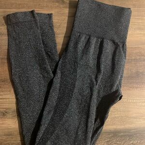 Gray contour leggings